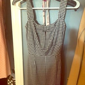 Stop staring gingham wiggle